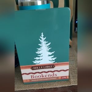 Holly Lodge Green With Tree Metal Bookends 2pk New.